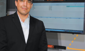 NAB 2019 – Maurício Carrión,  VP de Sales, Channel Distribution, e Programmers da região da América Latina e Caribe na Arris afirma que os set-top-boxs tem vida longa apesar dos serviços de streamings estar em crescimento porque os sistemas embarcados  continuarão sendo utilizados e porque a empresa aposta em gerenciamento de sistemas de distribuição primaria inteligente por IP com a solução ME-7000 que permitam  um controle da gestão satelital e terrestre dos sinais